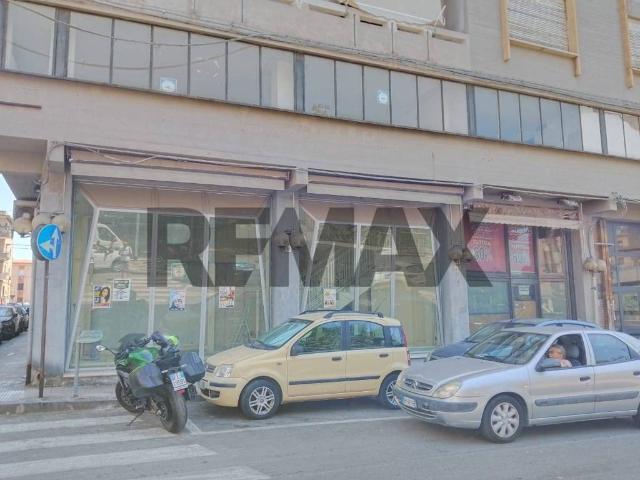 Locale Commerciale in affitto a Santa Lucia, Siracusa