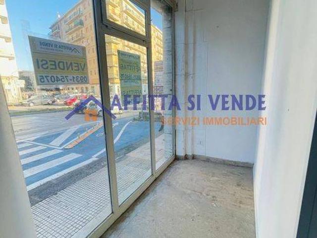 Locale Commerciale in affitto a Neapolis, Siracusa