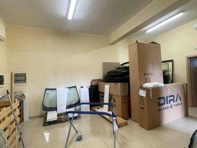 Locale Commerciale in affitto a Tiche, Siracusa