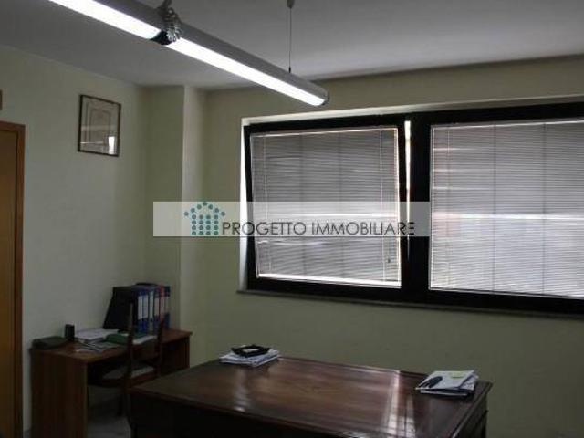 Locale Commerciale in affitto a Neapolis, Siracusa