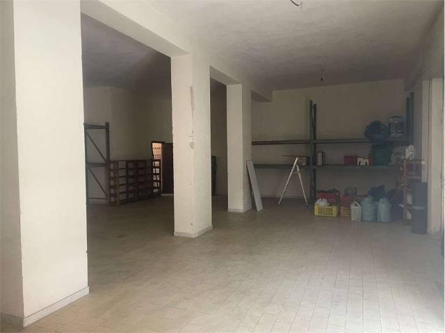 Locale Commerciale in affitto a Neapolis, Siracusa