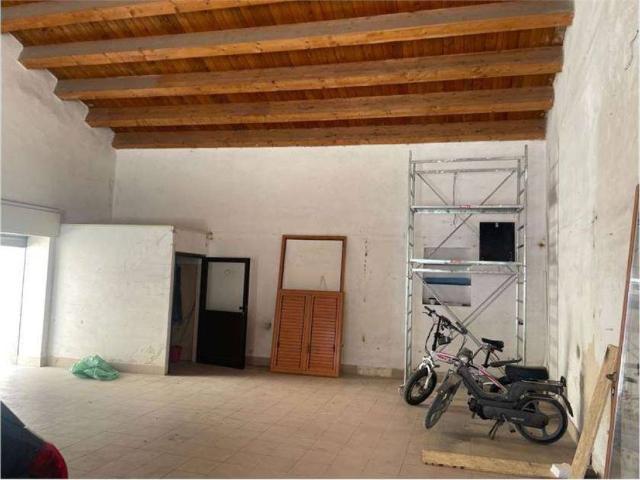 Locale Commerciale in affitto a Siracusa, Sicilia