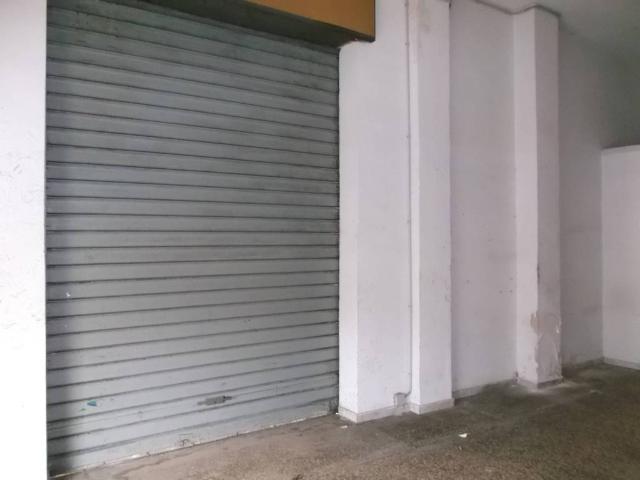 Locale Commerciale in affitto a Acradina, Siracusa