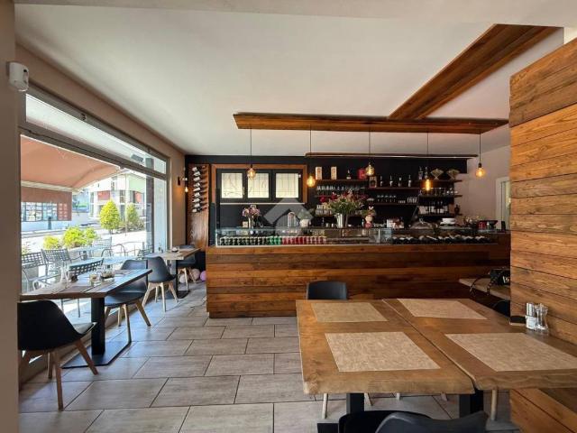 Locale Commerciale in affitto a Lugana, Sirmione