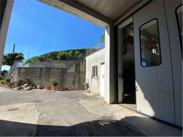 Locale Commerciale in affitto a Ca' Nova, Sirtori