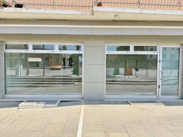 Locale Commerciale in affitto a Arteselle, Solesino