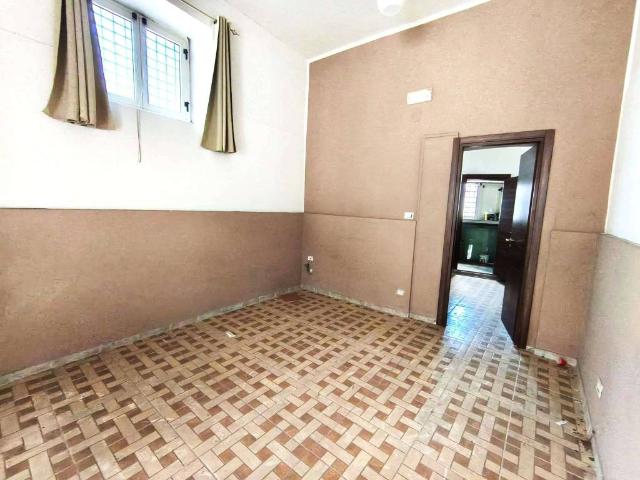 Locale Commerciale in affitto a Borgo Casamale, Somma Vesuviana