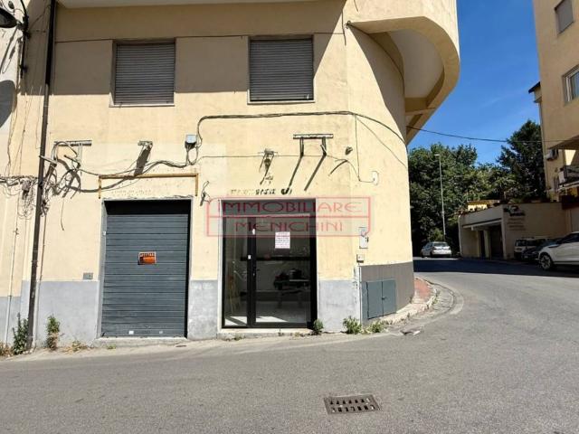 Locale Commerciale in affitto a Borgo Casamale, Somma Vesuviana
