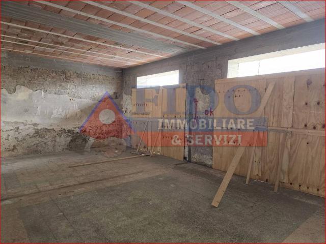 Locale Commerciale in affitto a Borgo Casamale, Somma Vesuviana
