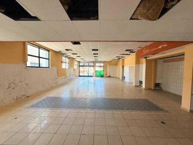 Locale Commerciale in affitto a Piemonte, Cuneo