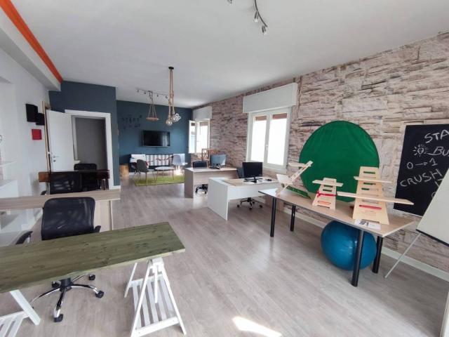 Locale Commerciale in affitto a Sona, Veneto