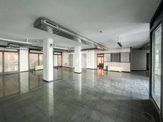 Locale Commerciale in affitto a Soncino, Lombardia
