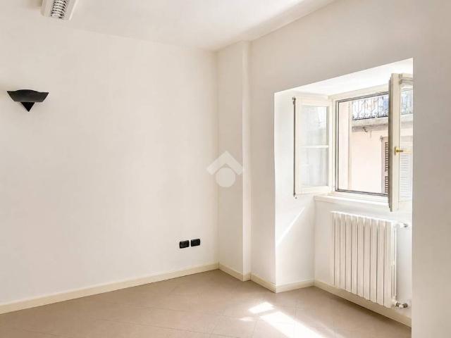 Locale Commerciale in affitto a Campoledro, Sondrio