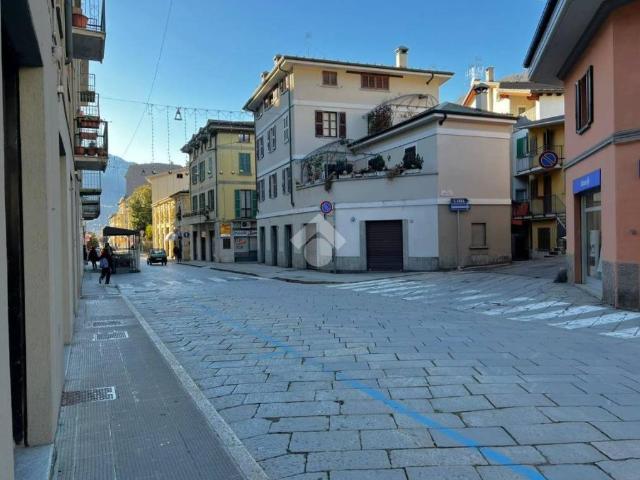 Locale Commerciale in affitto a Campoledro, Sondrio