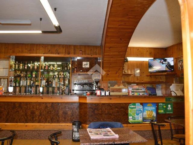 Locale Commerciale in affitto a Campoledro, Sondrio