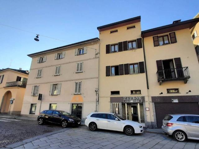 Locale Commerciale in affitto a Campoledro, Sondrio