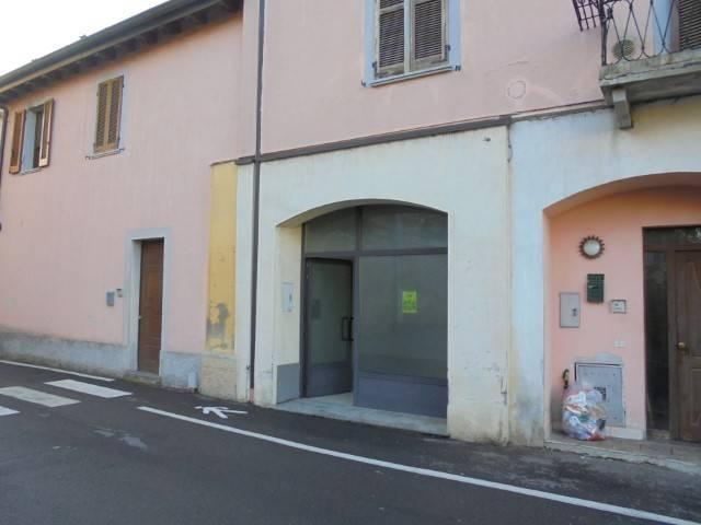 Locale Commerciale in affitto a Soresina, Lombardia