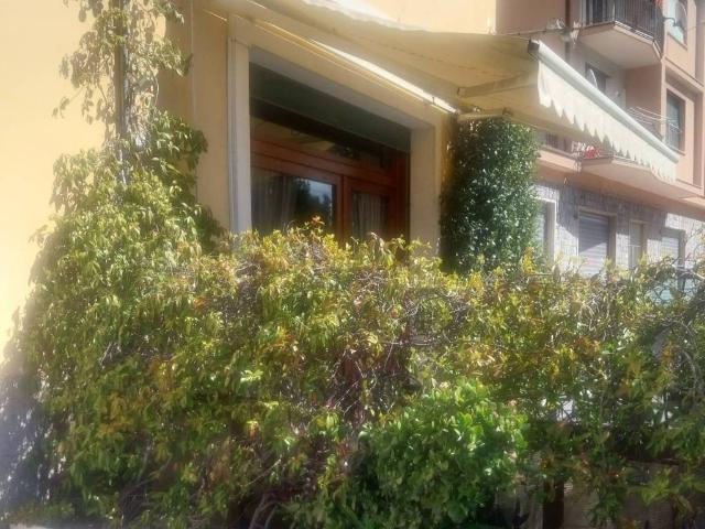 Locale Commerciale in affitto a Sant'Apollinare, Sori