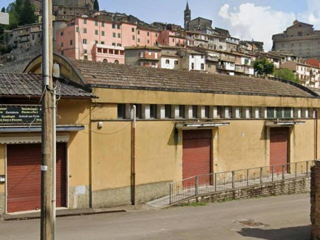 Locale Commerciale in affitto a Soriano Nel Cimino, Lazio