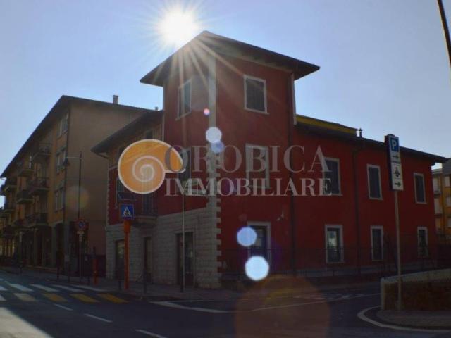 Locale Commerciale in affitto a Brughiera, Sorisole