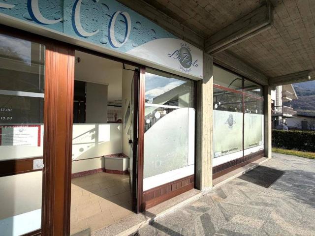 Locale Commerciale in affitto a Sovere, Lombardia