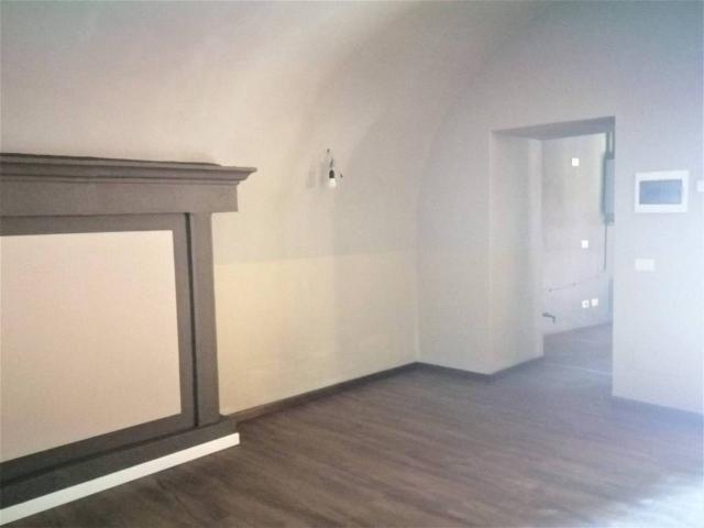 Locale Commerciale in affitto a Piazza, Sovere