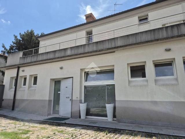 Locale Commerciale in affitto a Spinea, Veneto