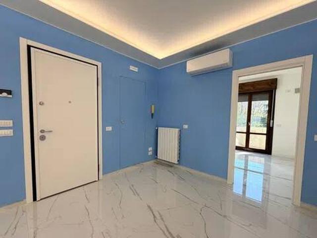 Locale Commerciale in affitto a Rossignago, Spinea