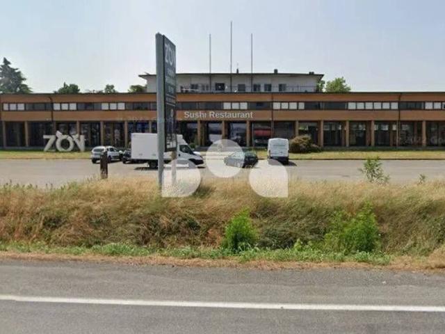 Locale Commerciale in affitto a Spino d’Adda, Spino D'adda