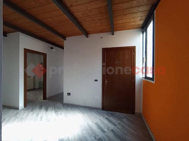 Locale Commerciale in affitto a Spoleto, Umbria