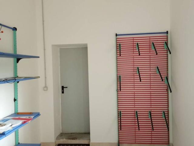 Locale Commerciale in affitto a Villa Santa Maria, Spoltore