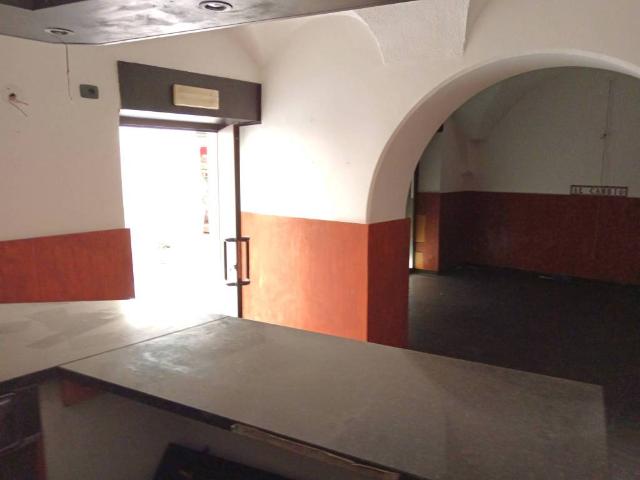Locale Commerciale in affitto a Spotorno, Liguria