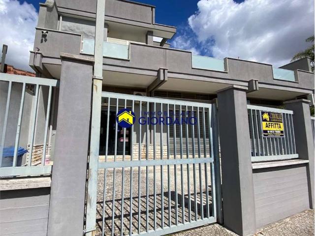 Locale Commerciale in affitto a Puglia, Lecce