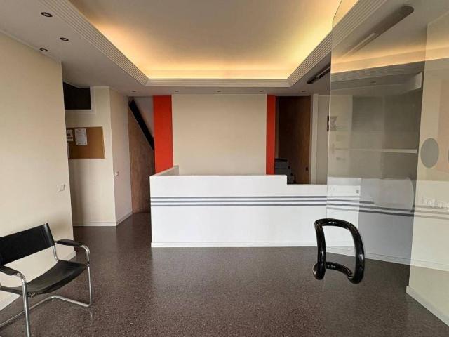 Locale Commerciale in affitto a Stezzano, Lombardia