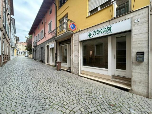Locale Commerciale in affitto a Piemonte, Torino