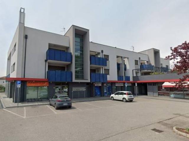 Locale Commerciale in affitto a Susegana, Veneto