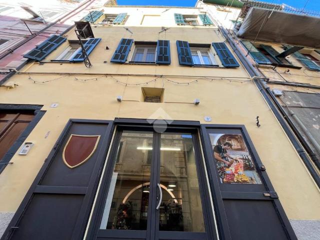 Locale Commerciale in affitto a Taggia