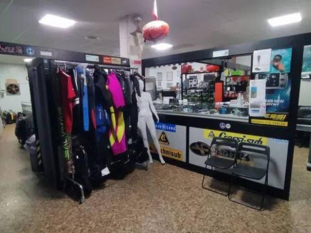 Locale Commerciale in affitto a Puglia, Taranto
