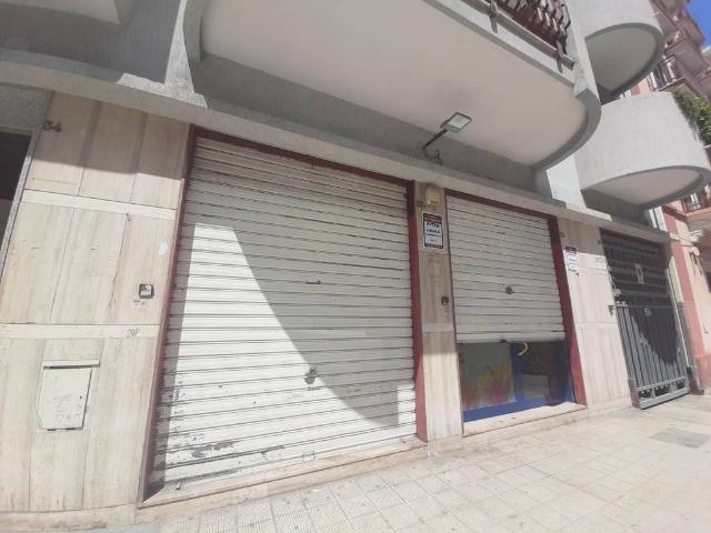 Locale Commerciale in affitto a Puglia, Taranto