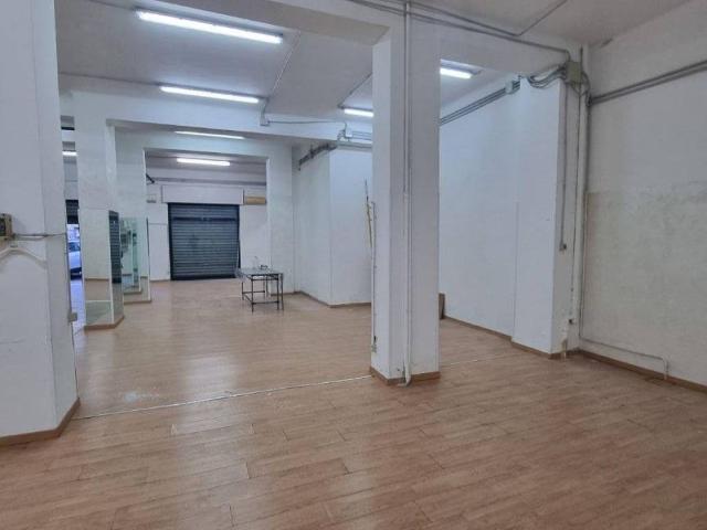 Locale Commerciale in affitto a Puglia, Taranto