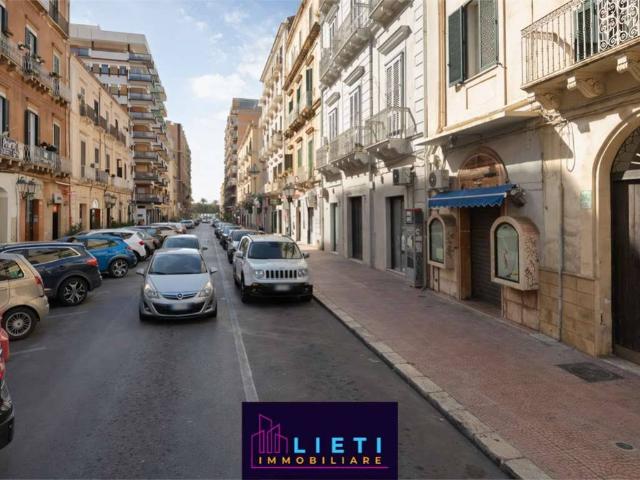 Locale Commerciale in affitto a Puglia, Taranto
