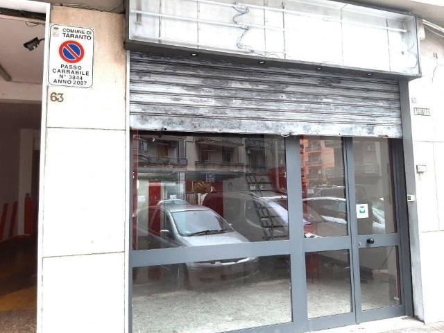 Locale Commerciale in affitto a Puglia, Taranto