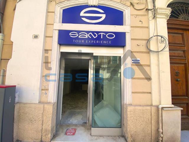 Locale Commerciale in affitto a Puglia, Taranto