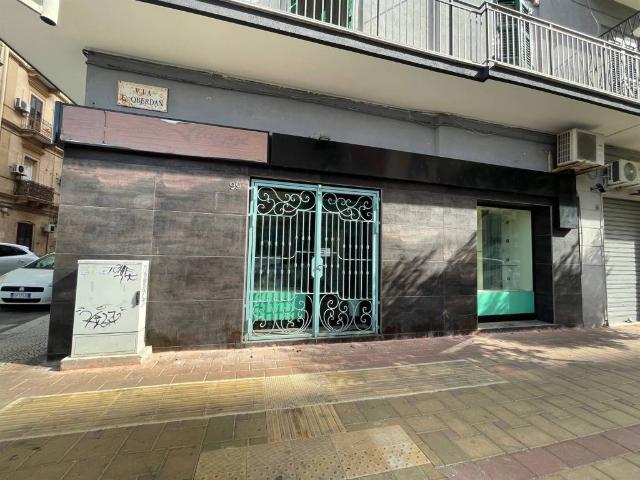 Locale Commerciale in affitto a Puglia, Taranto