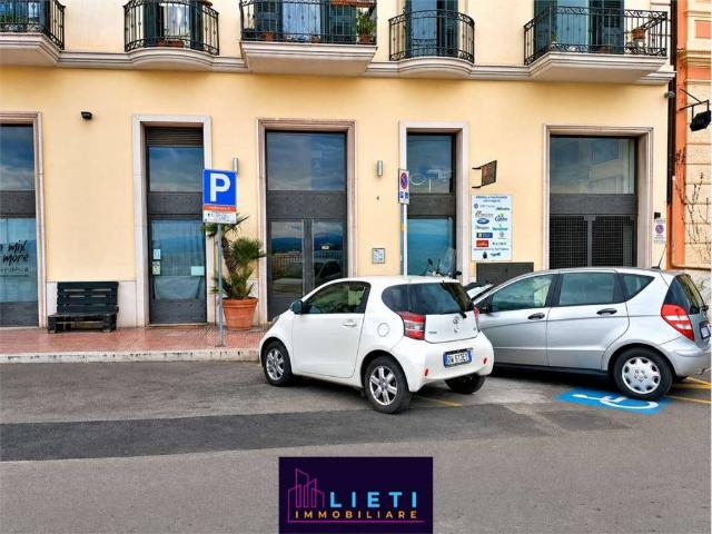 Locale Commerciale in affitto a Puglia, Taranto