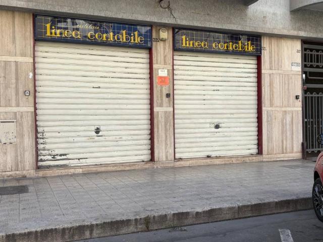Locale Commerciale in affitto a Puglia, Taranto