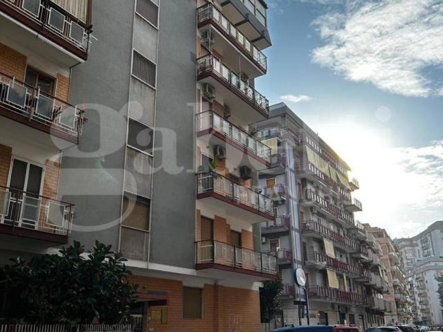 Locale Commerciale in affitto a Puglia, Taranto