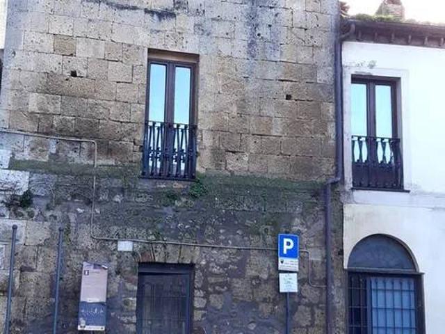 Locale Commerciale in affitto a Tarquinia, Lazio