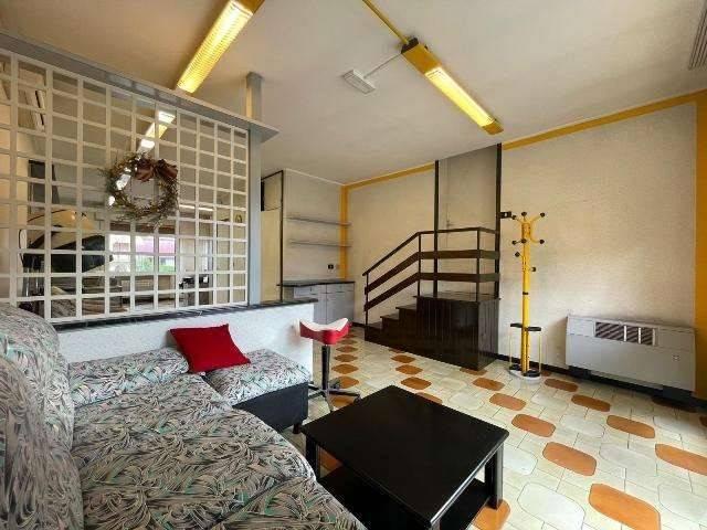 Locale Commerciale in affitto a Tarzo, Veneto