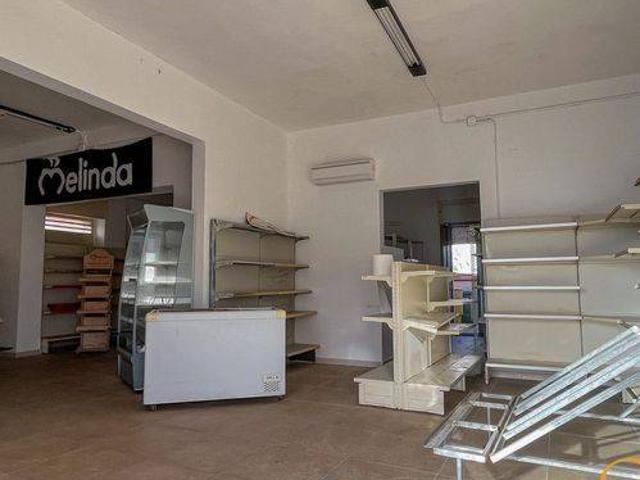 Locale Commerciale in affitto a Marina di Mancaversa, Puglia
